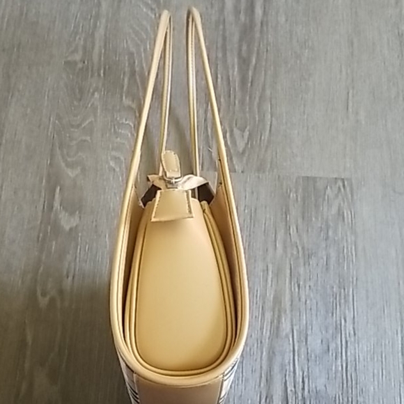 Shoulder Bag - Picture 3 of 8